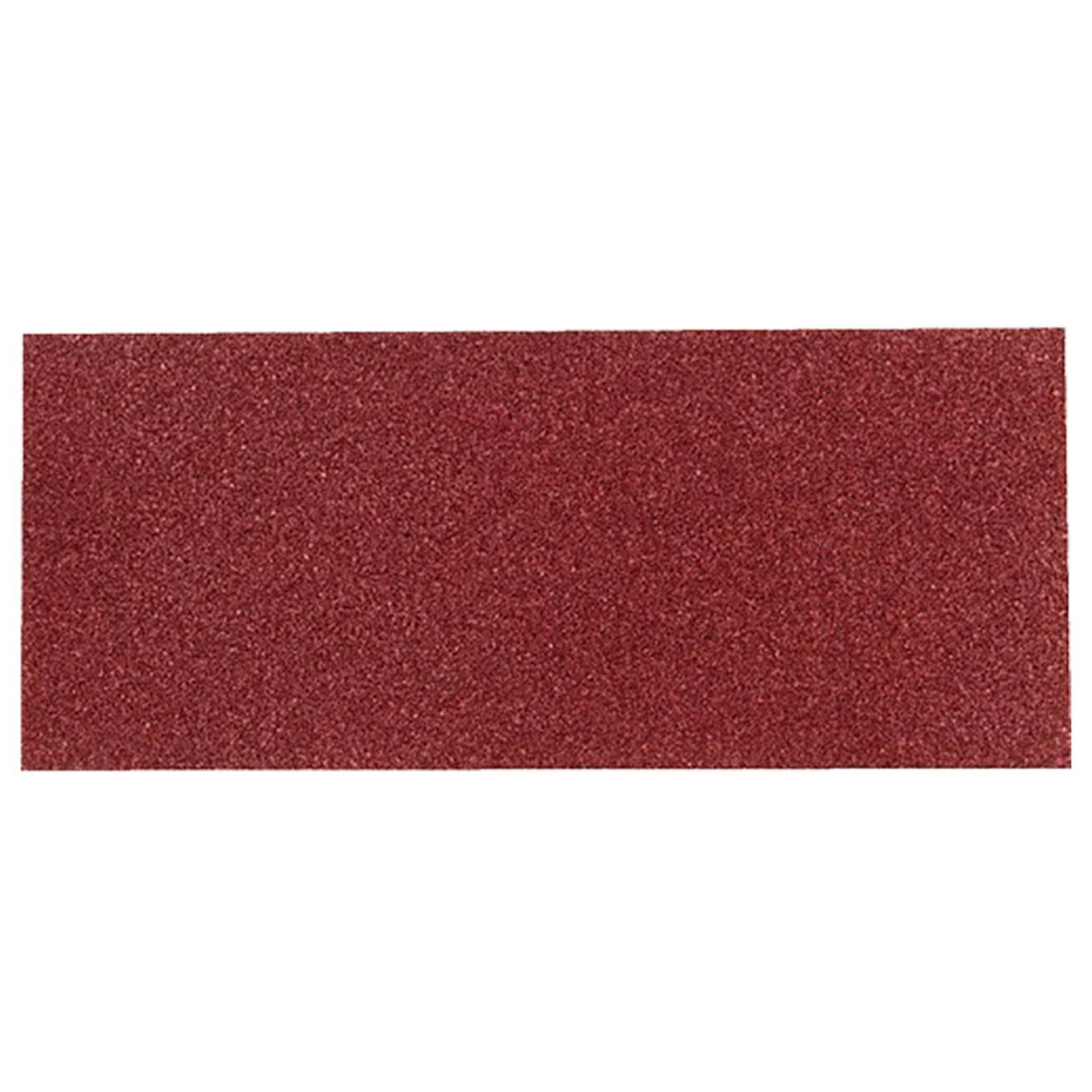 Ein rechteckiges Blatt Schmirgelpapier aus rotem Sandpapier mit einer rauen Textur.