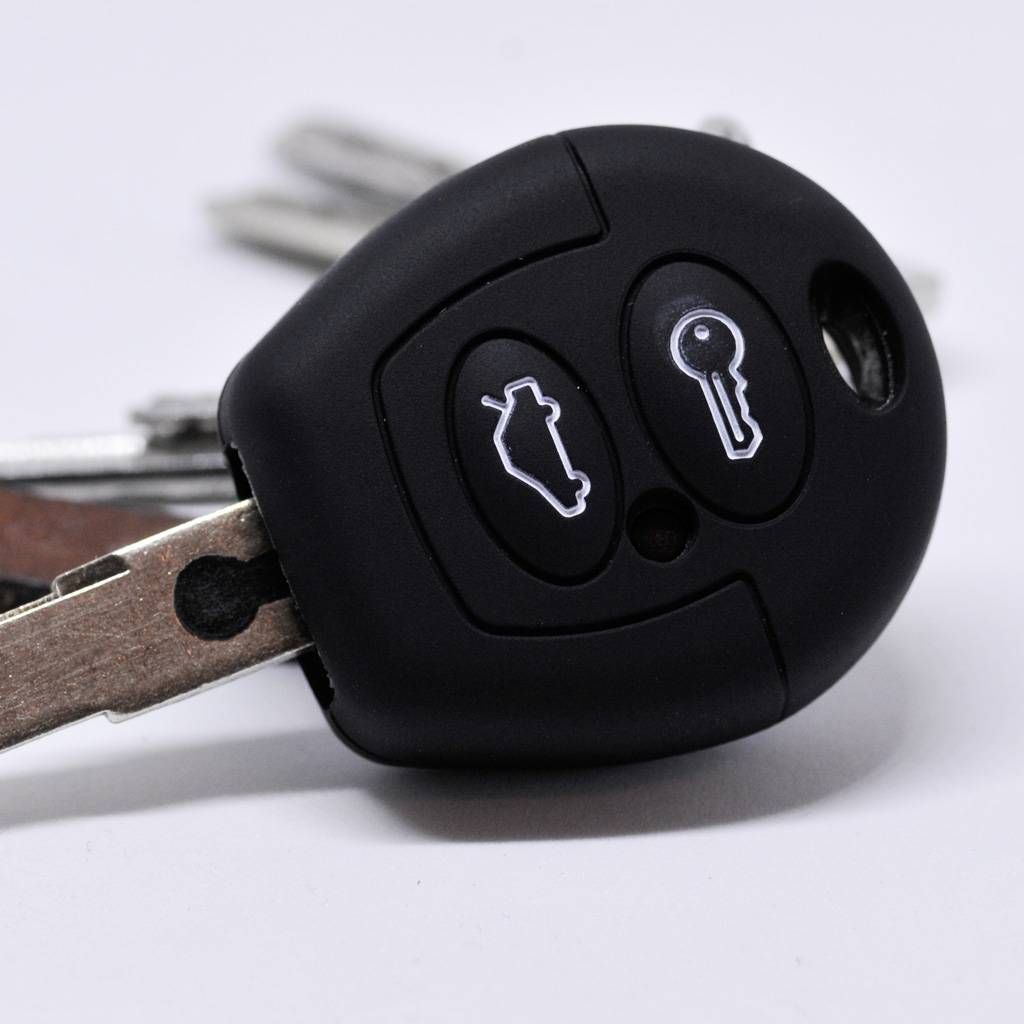 Auto Schlüssel Hülle Silikon Schutz Cover Schwarz kompatibel mit VW T4 Golf Fox Vento Sharan SEAT Toledo Cordoba SEAT Skoda Polo Ibiza Fabia Octavia