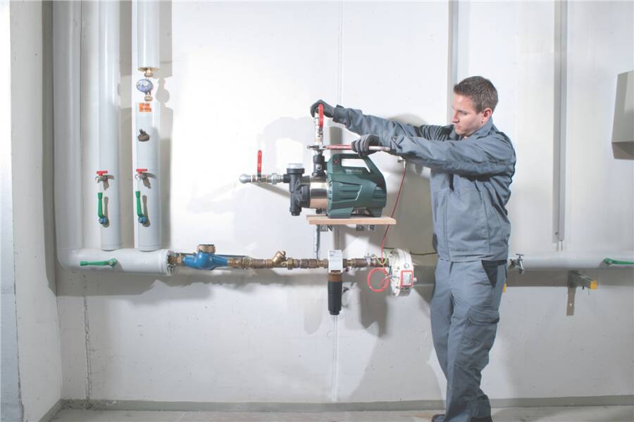 Hauswasserautomat HWA 600979000 Typ HWAI 4500 Inox Nennaufnahme 1300 W Förderleistung 4500 l/h Förderhöhe 48 m Saughöhe