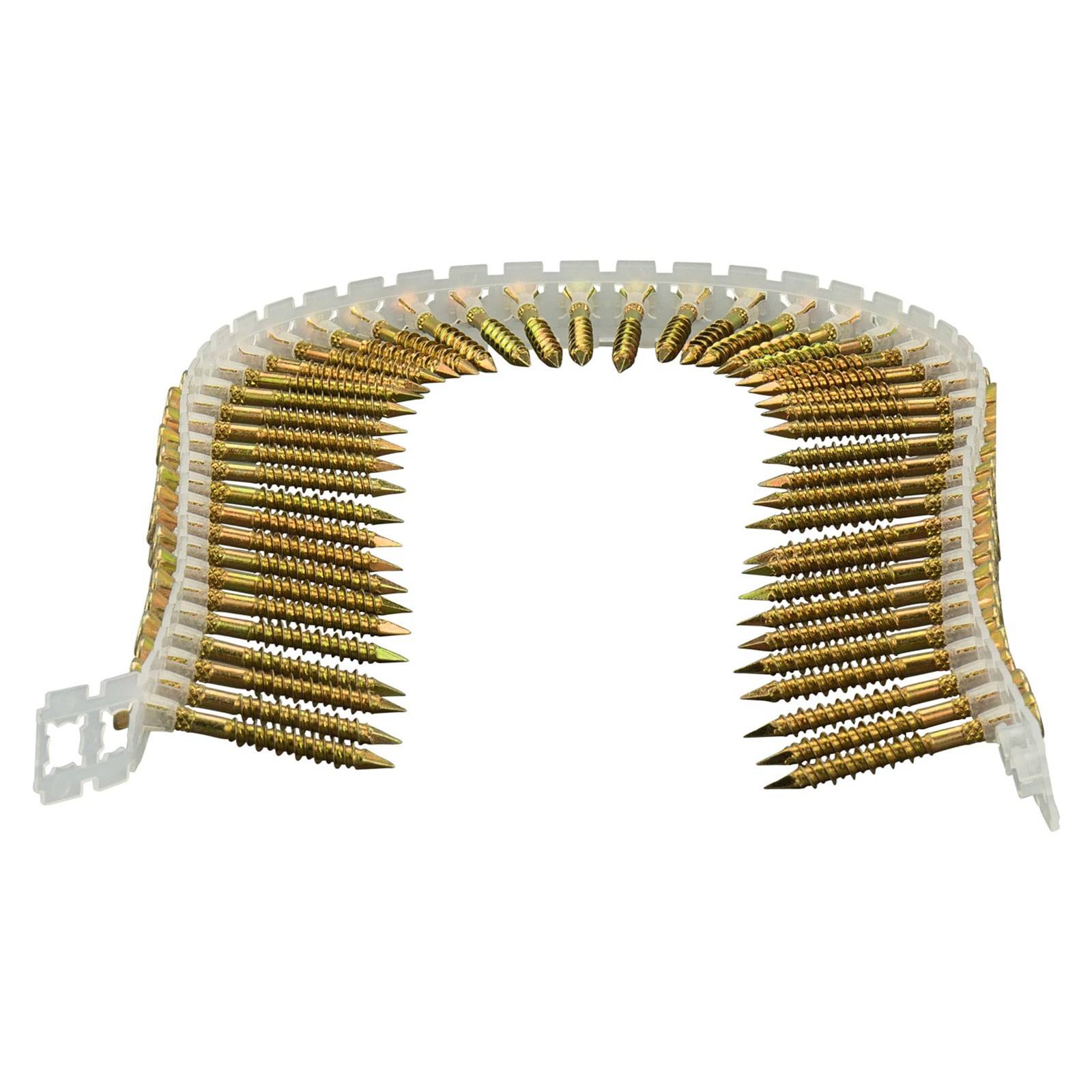 Ein gekrümmter Streifen goldfarbener Schrauben, angeordnet zur Verwendung in einem automatischen Schraubendreher oder Bohrgerät, hebt deren einheitliches Design und Ausrichtung hervor.