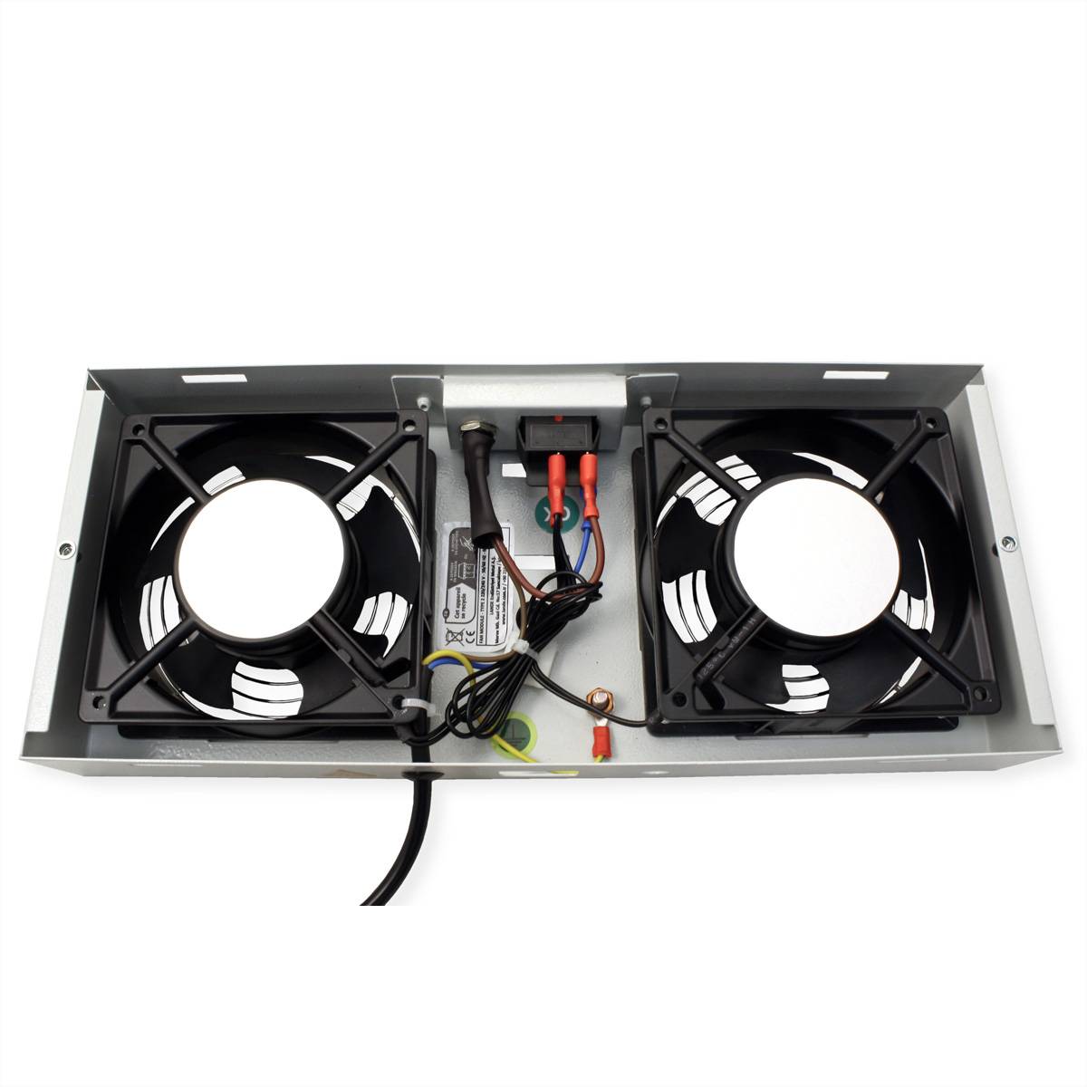 „Zwei Kühlventilatoren in einem Metallgehäuse mit elektrischer Verdrahtung, von oben betrachtet.