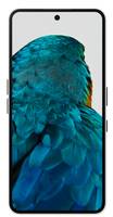 Vorderansicht eines Smartphones mit zentraler Loch-Kamera, die ein Nahaufnahme-Hintergrundbild mit einer blauen Vogelfeder anzeigt.