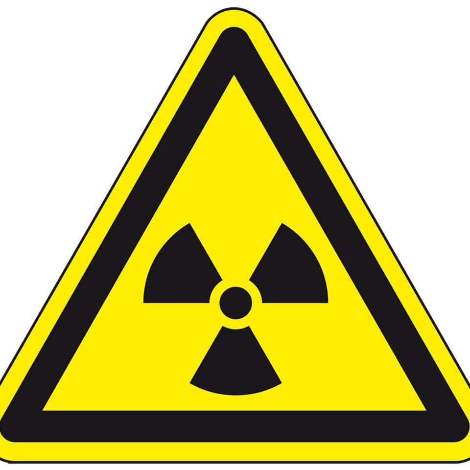 Warnschild Warnung vor radioaktiven Stoffen..., Folie, SL 25mm, 10/Bogen, ASR A1.3, DIN EN ISO 7010 W003