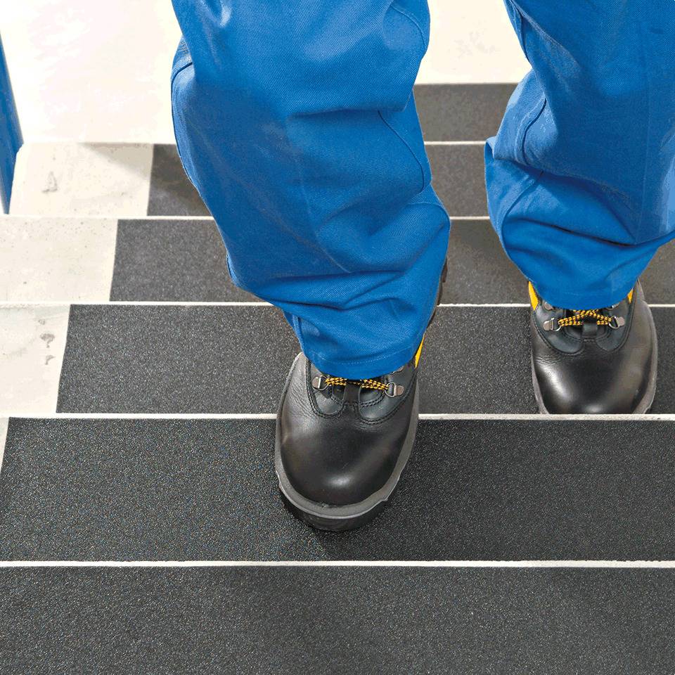 K.57 Antirutschbelag, universal, R13, für glatte Flächen, schwarz, 25mm, 18,3m/Rolle