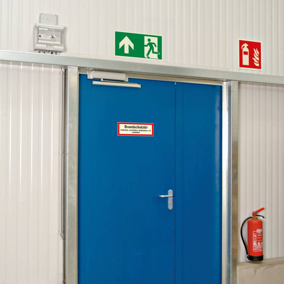 PERMALIGHT® power langnachleuchtend Feuerwehrschild Brandschutztür verkeilen..., Aluminium, 210x74mm, DIN 4066