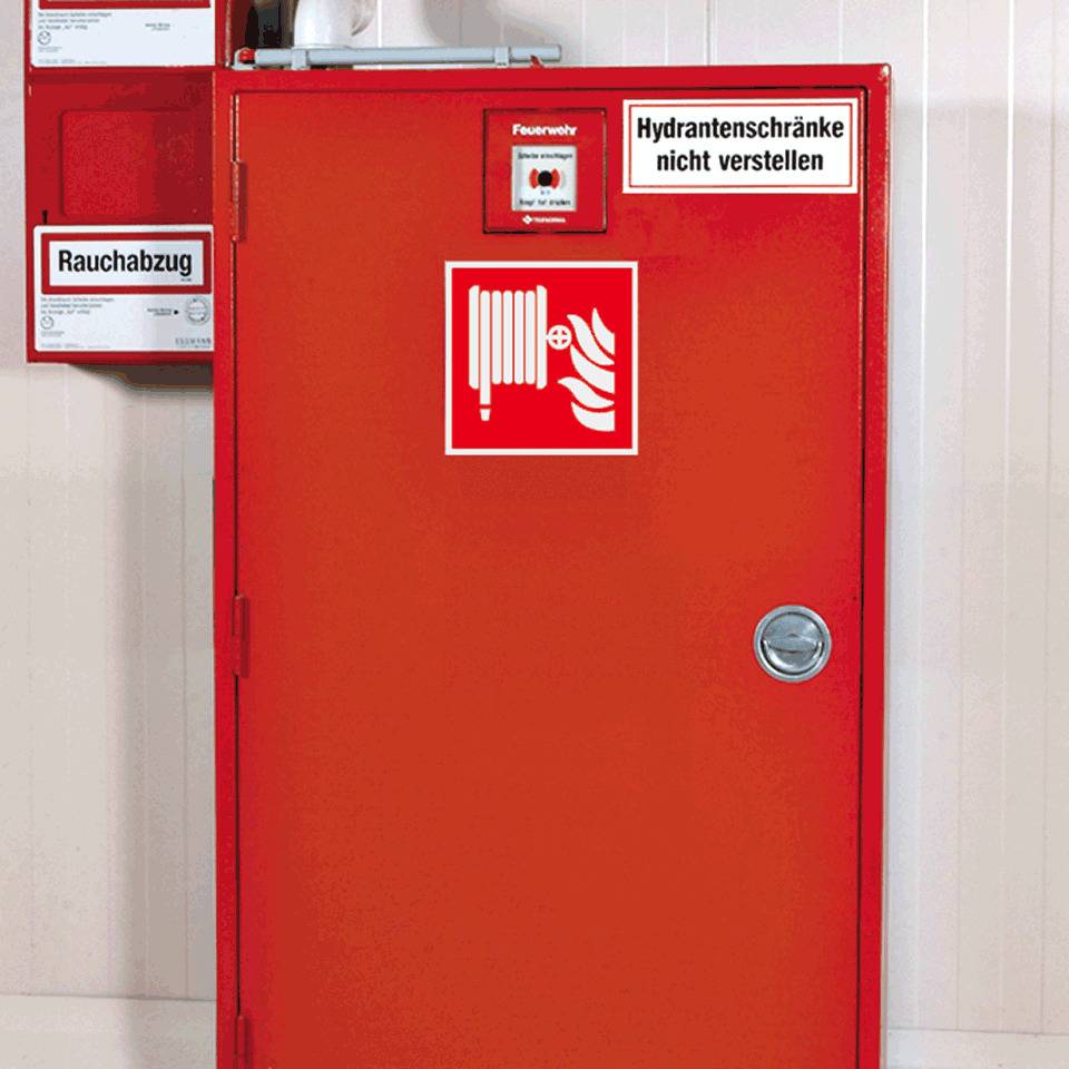 Brandschutzzeichen Löschschlauch, Folie, selbstklebend, 300x300mm, ASR A1.3, DIN EN ISO 7010 F002