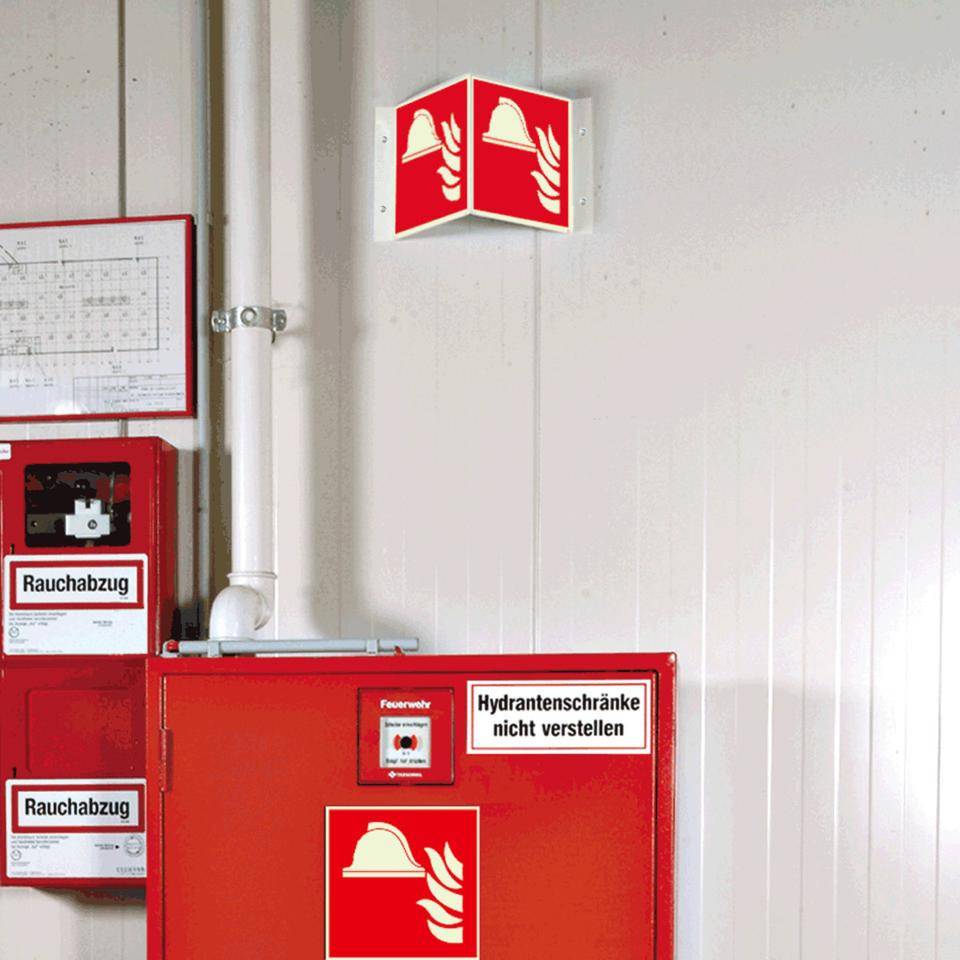 Brandschutz-Nasenschild Brandbekämpfung, Kunststoff, 200x200mm, ASR A1.3, DIN EN ISO 7010 F004