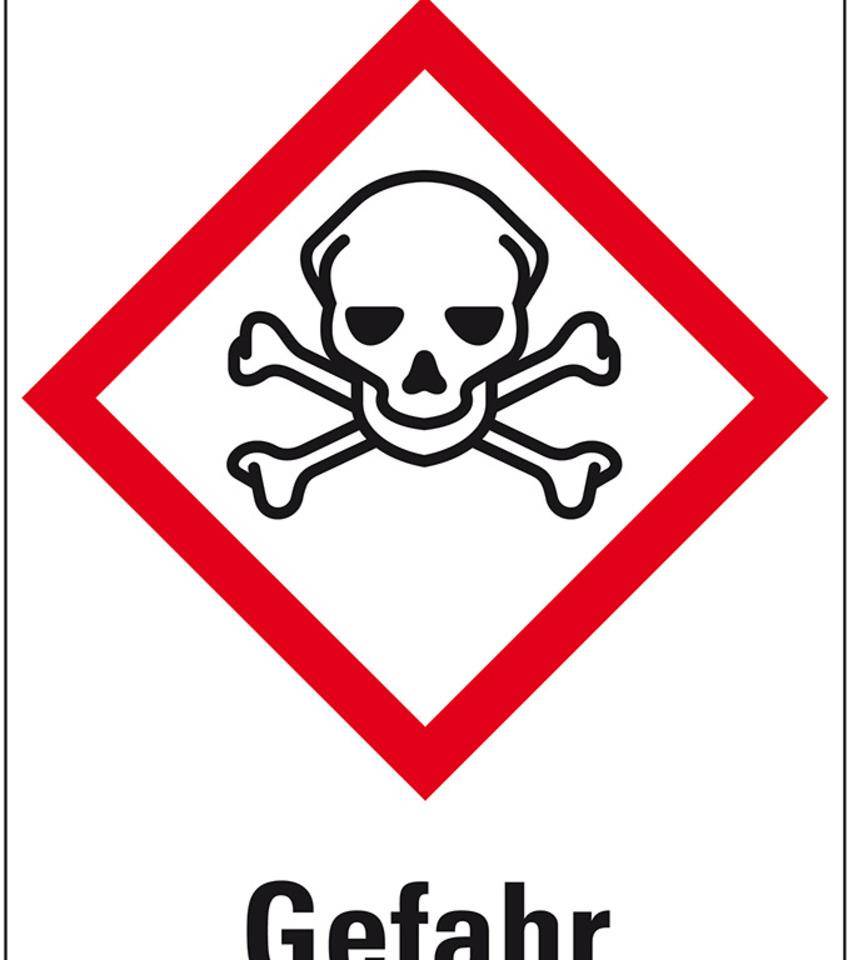 Gefahrensymbol Totenkopf mit gekreuzten Knochen GHS 06, Gefahr, Folie, 52x74mm, 500/Rolle, GHS-Verordnung