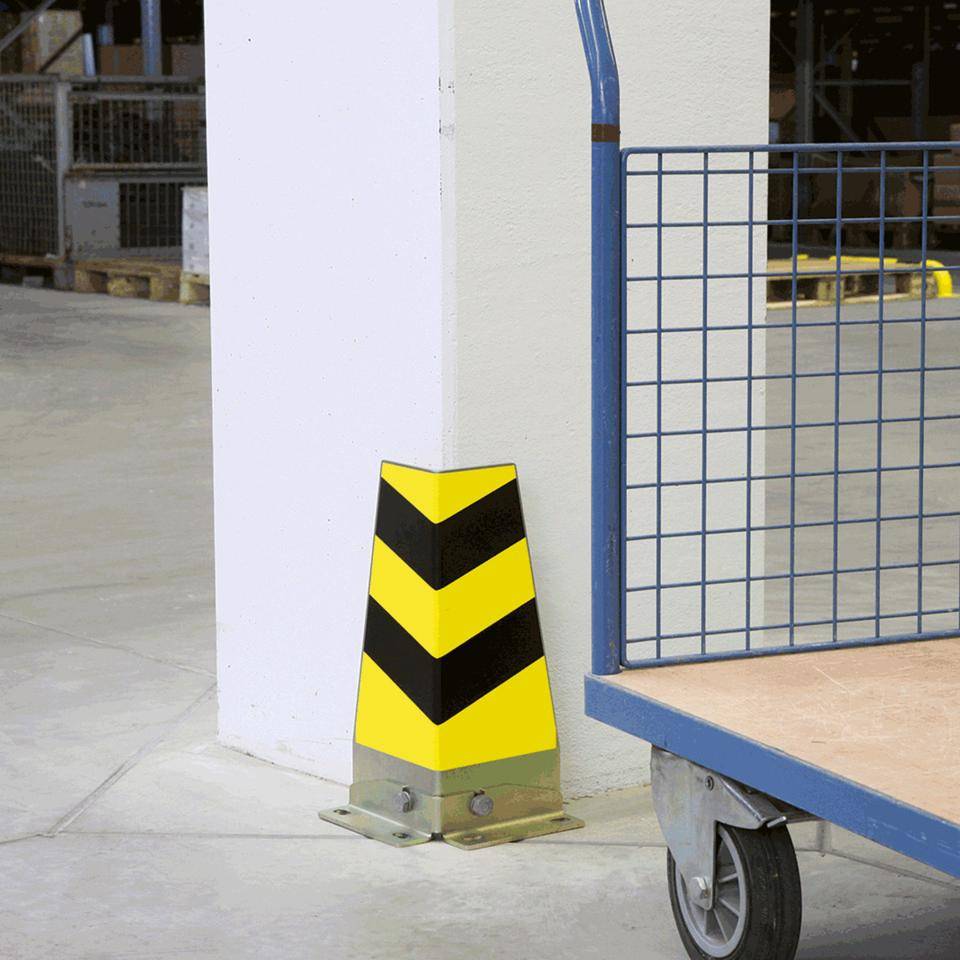 K.57 Eckanfahrschutz Bodenwinkel außen,DGUV 108-007,chromat.Stahl,SL 170mm,400mm