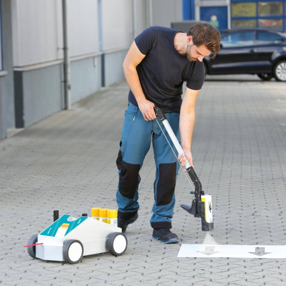 A.M.P.E.R.E. SUPER-Striper® Vorteilsset Traffic extra Paint, inkl. 12 Dosen, weiß