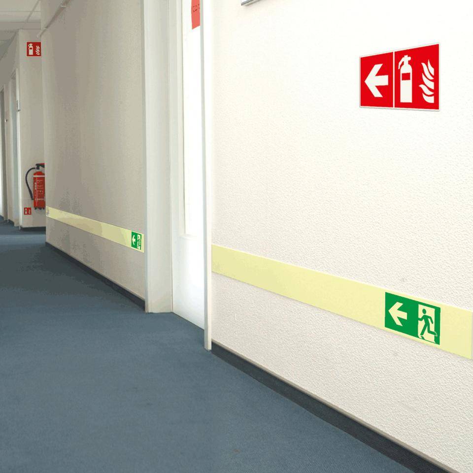 PERMALIGHT® power langnachleuchtend Brandschutzzeichen Richtungsangabe, Aluminium, 200x200mm, ASR A1.3, DIN EN ISO 3864