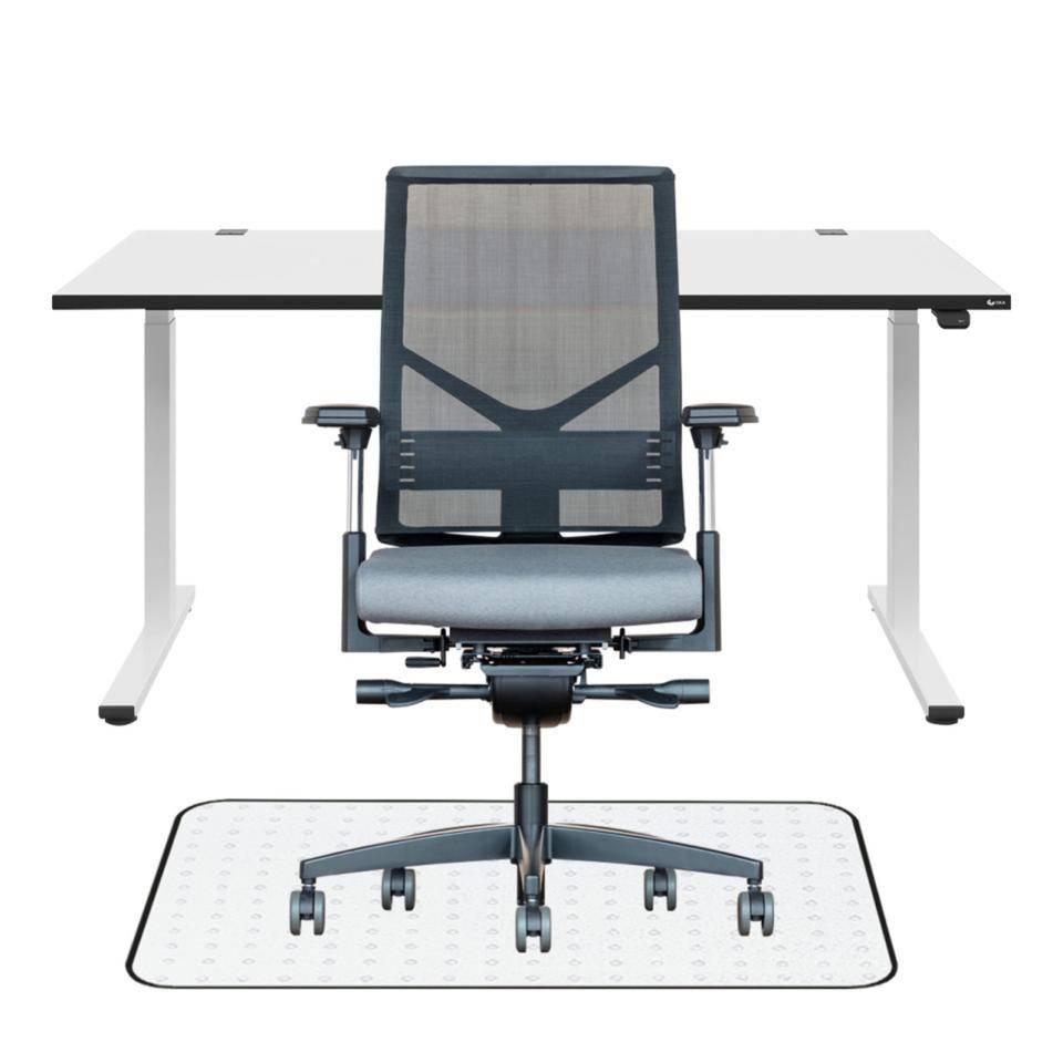Vorteils-Set höhenverstellbarer Tisch, premium Bürostuhl und Teppich-Schutzunterlage