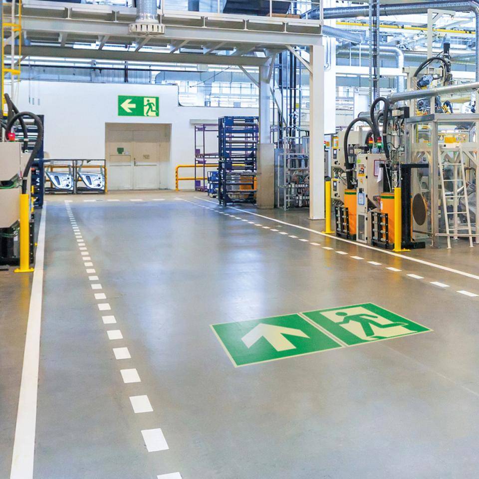 PERMALIGHT® power langnachleuchtend XXL-Rettungszeichen Rettungsweg links, ASR/ISO, Alu-Verbund, 1200x600mm