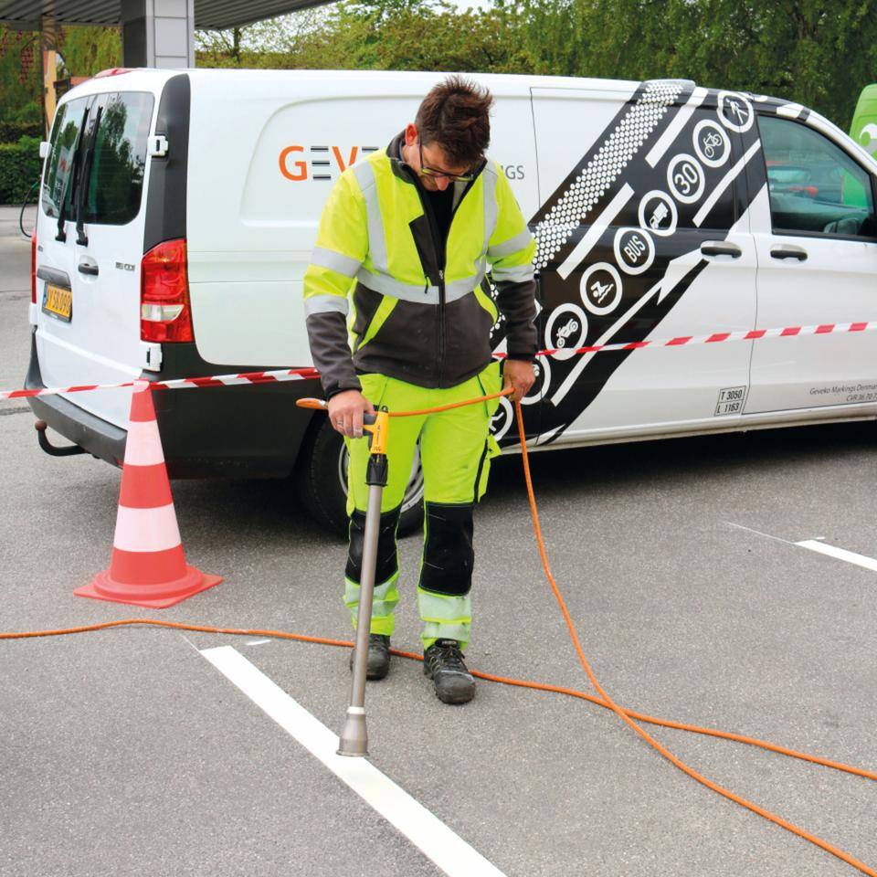 PREMARK® Fahrbahnmarkierung, zum Einbrennen, weiß, 120mm, 5m/Rolle, 6 Rollen/VE