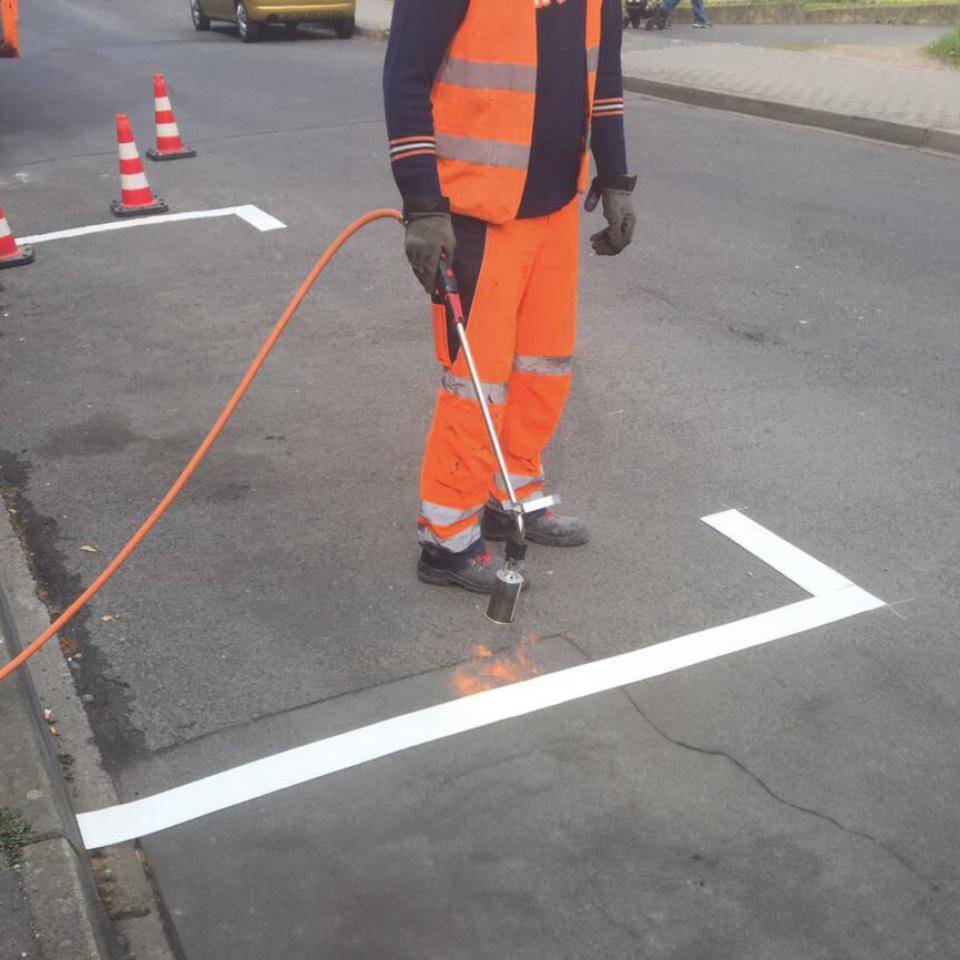 PREMARK® Fahrbahnmarkierung, zum Einbrennen, weiß, 120mm, 5m/Rolle, 6 Rollen/VE