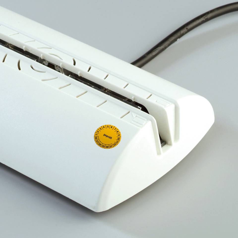 Prüfplakette geprüft 26-31, gelb, Dokumentenfolie, selbstklebend, Ø30mm, 108/Heft