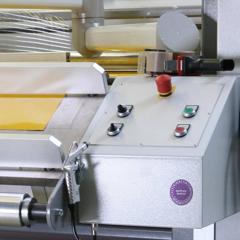 Prüfplakette BetrSichV, 28-33, violett, Dokumentenfolie, selbstklebend, Ø 30mm, 18/Bogen