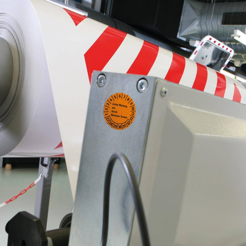 Prüfplakette Letzte Wartung, am, durch, Nächste Prüftermin 27-32, orange, Dokumentenfolie, Ø30mm, 18/BOG
