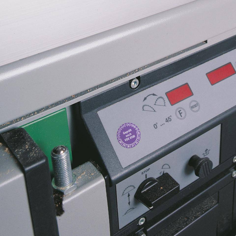 Prüfplakette Geprüft nach VDE 0100 28-34, violett, Dokumentenfolie, Ø30mm, 18/Bogen