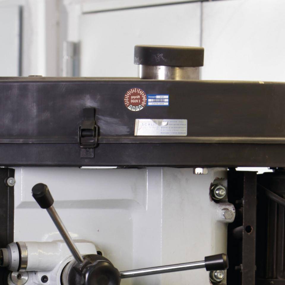 Prüfplakette geprüft DGUV 3, 25-28, braun, Folie, ablösbar, Ø 10mm, 128/Bogen