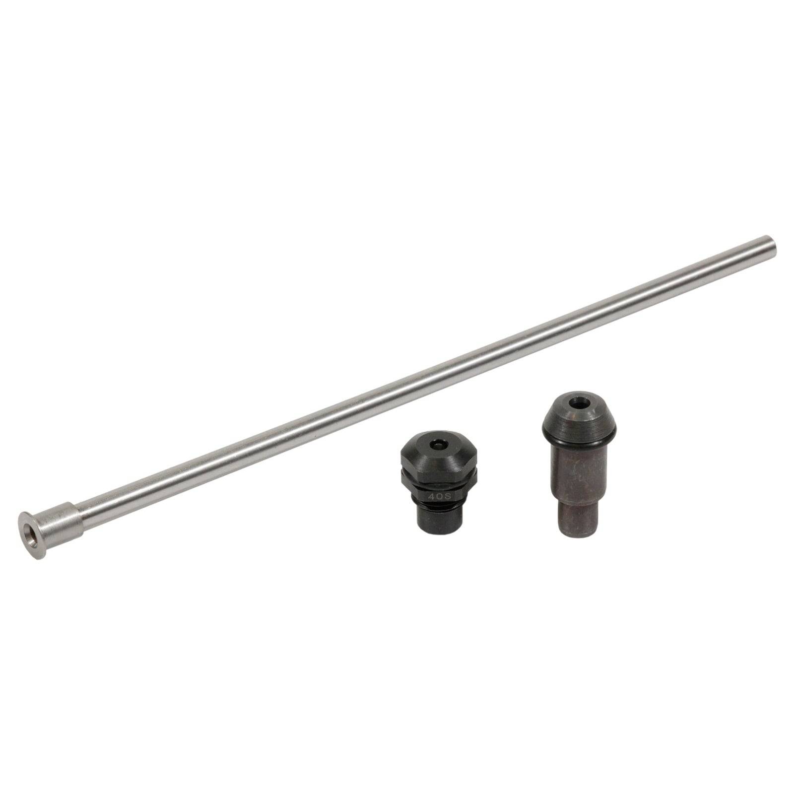 Eine lange Metallstange mit zwei kleinen, schwarzen zylindrischen Komponenten auf weißem Hintergrund; wahrscheinlich mechanische Teile oder Werkzeuge.