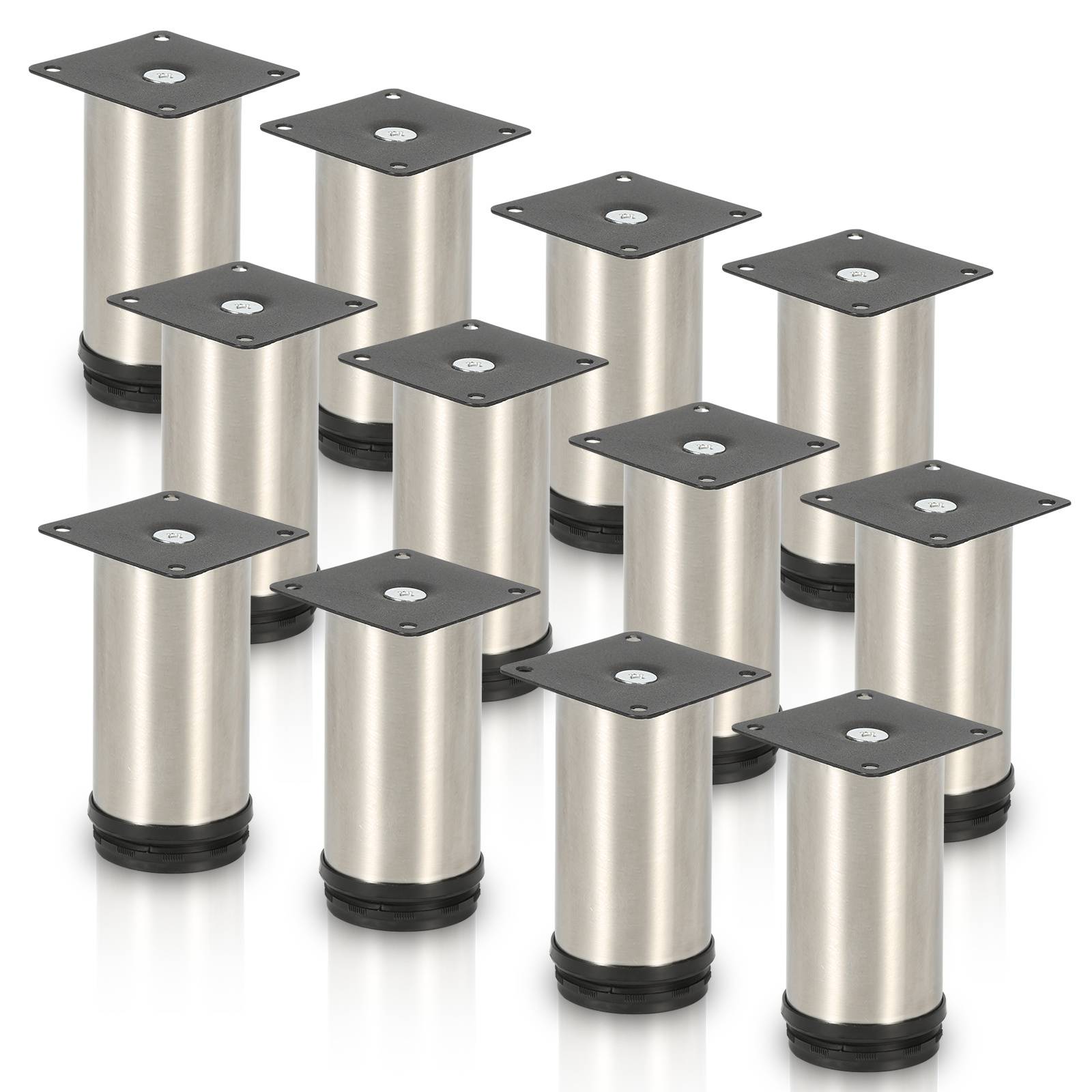 Zehn gebürstete Metallzylindermöbelbeine mit schwarzen quadratischen Montageplatten, angeordnet in Reihen auf weißem Hintergrund.