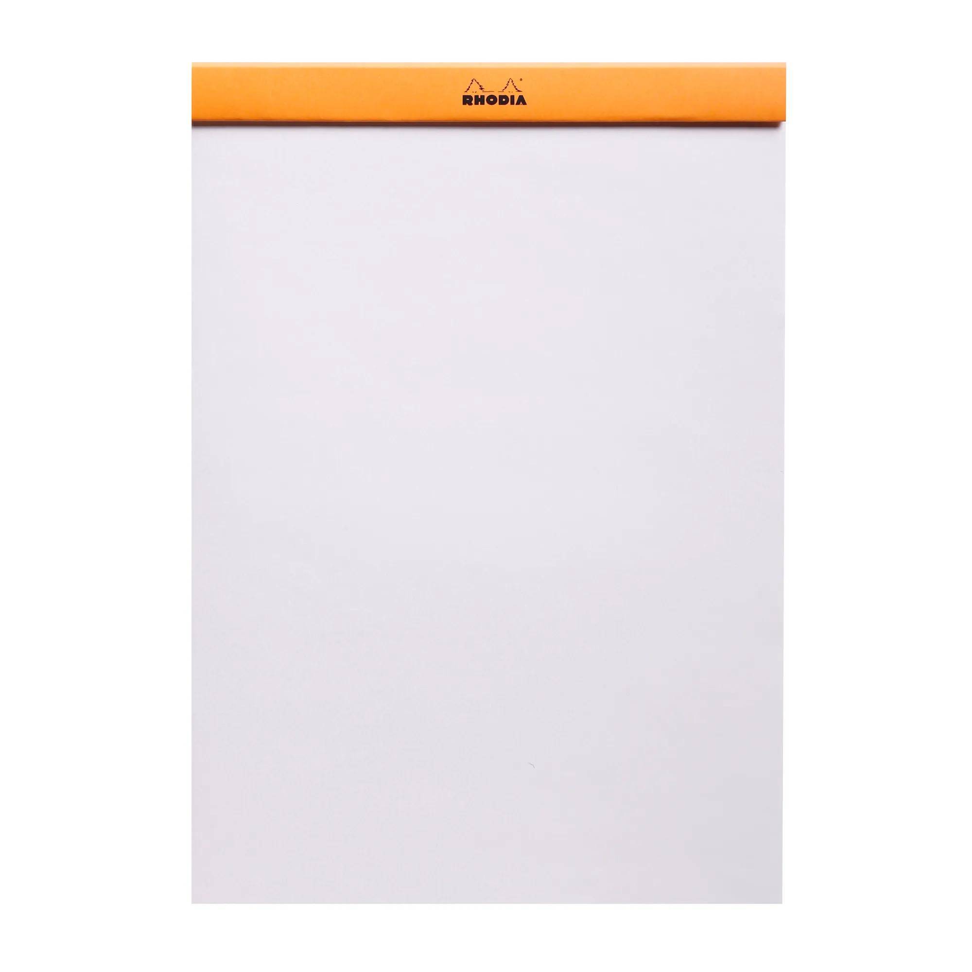 Ein leeres weißes Notizbuch mit einer orangefarbenen oberen Kante, auf dem die Marke 