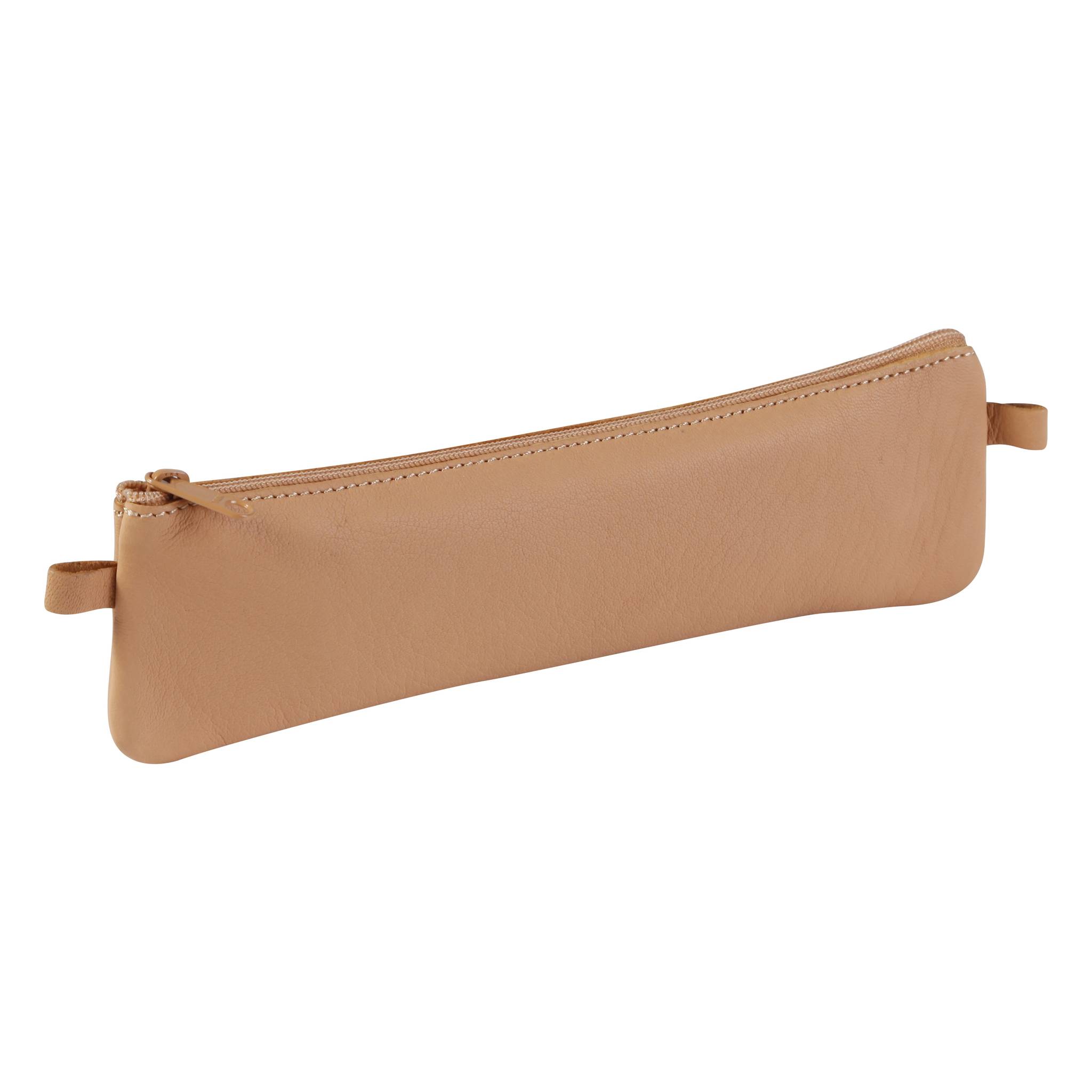 Beige Lederstiftetui mit Reißverschluss und seitlichen Laschen auf weißem Hintergrund.
