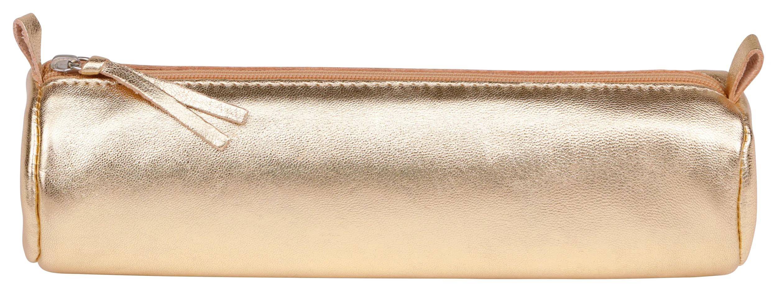Goldmetallisches Federmäppchen mit Reißverschluss, Quastenreißverschlusszug und abgerundeten Enden auf weißem Hintergrund