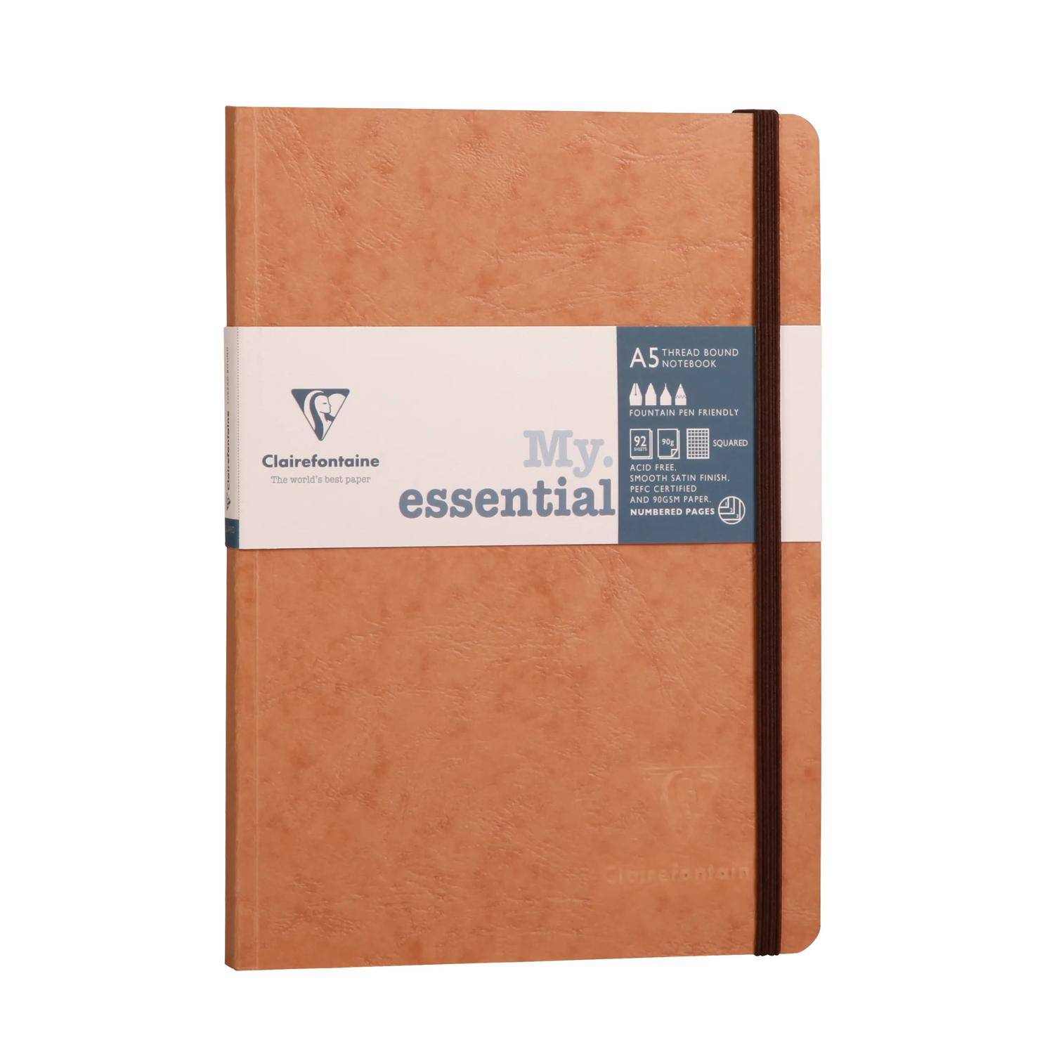 Braunes Clairefontaine 'My essential' A5 Notizbuch mit Fadenbindung und Gummibandverschluss, Vorderseite abgebildet.