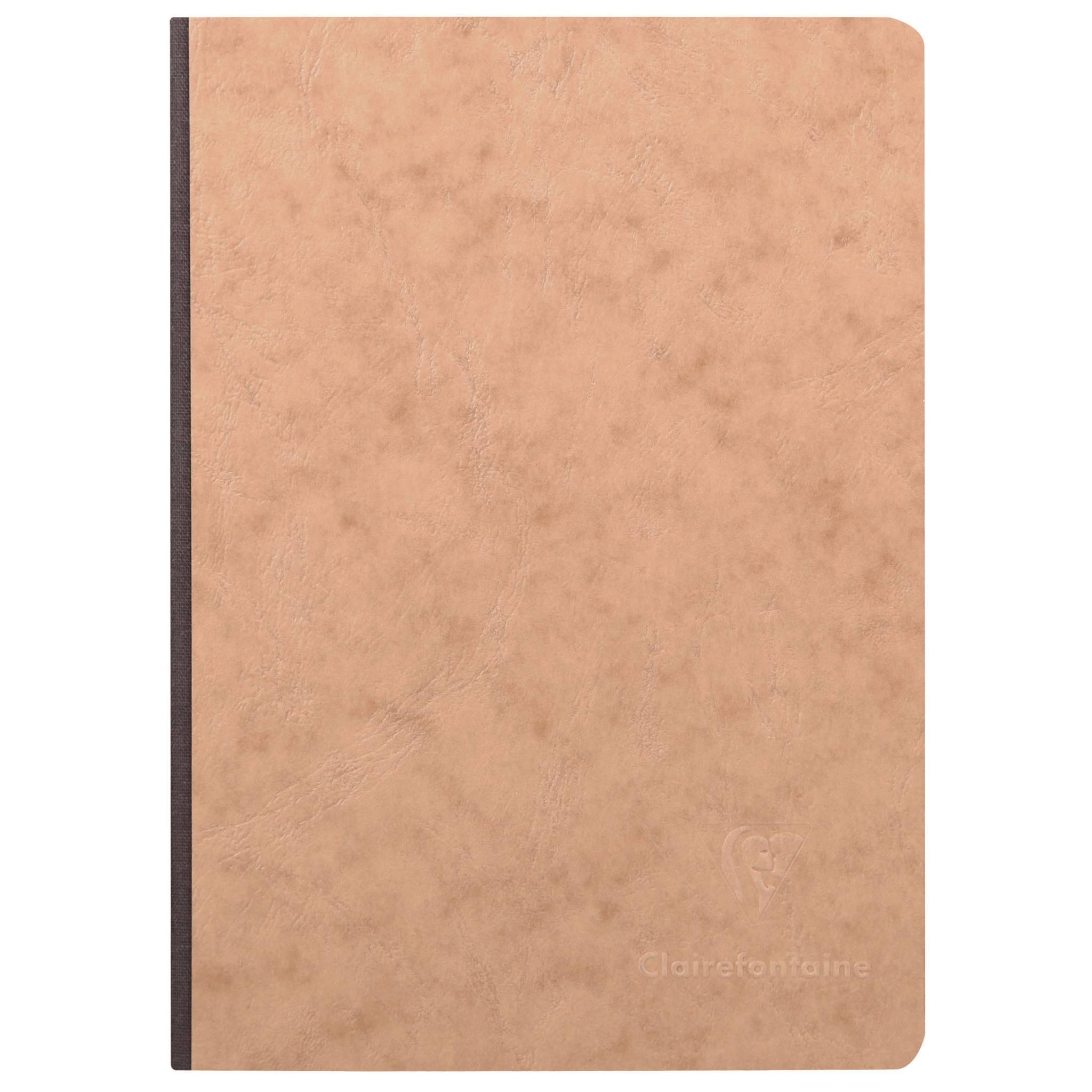 Geschlossenes beiges Notizbuch mit strukturiertem Umschlag und dunklem Rücken, vor einem schlichten weißen Hintergrund dargestellt.