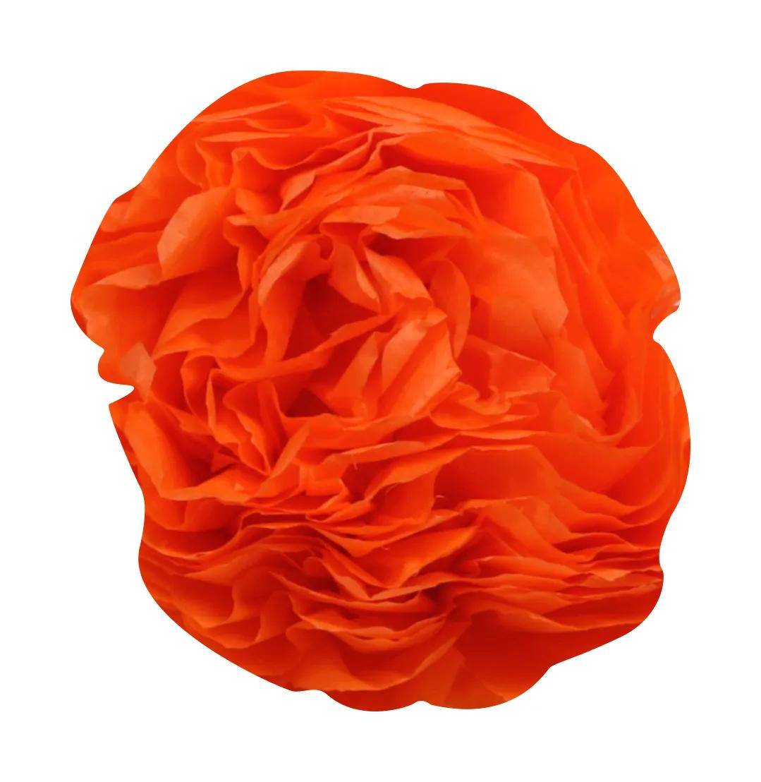 Lebhaft orangefarbener zerknitterter Papier- oder Stoffball in der Mitte auf einem schlichten weißen Hintergrund.