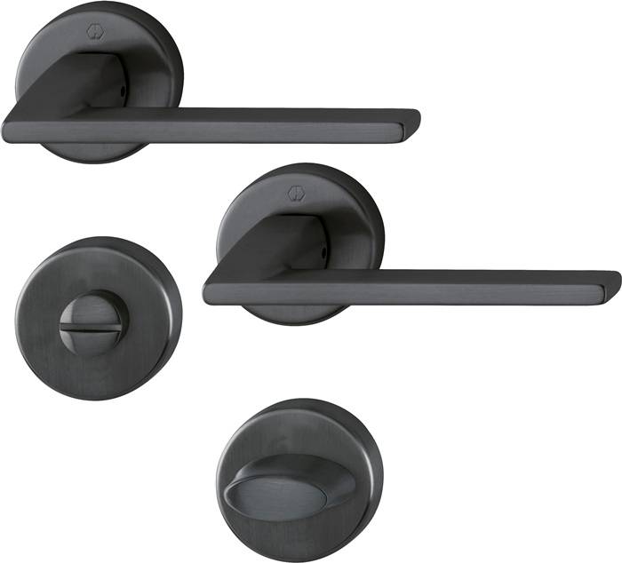 Satz aus dunklem Metallturhardware: zwei Hebelgriffe und zwei runde Knöpfe auf weißem Hintergrund.