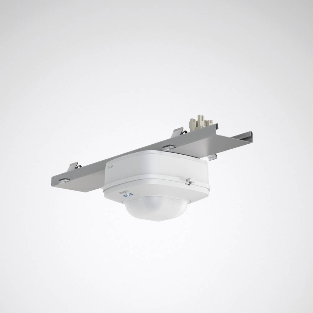 Ein deckenmontierter Bewegungssensor mit weißem Gehäuse und Metallhalterung, ausgestattet mit einer kantig gestalteten Lichtstruktur, für den Innenbereichseinsatz konzipiert.