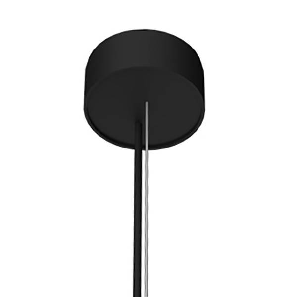 Eine moderne schwarze Deckenlampe mit einem zylindrischen Lampenschirm und zwei vertikalen Stangen, von unten gegen einen einfarbigen Hintergrund betrachtet.