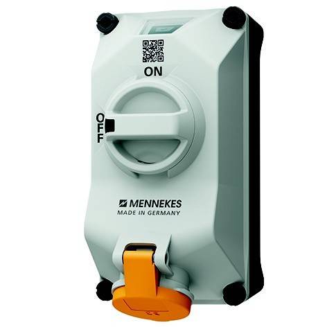 Mennekes Industrie-Steckdose mit EIN/AUS-Schalter und orangem Schutzdeckel.