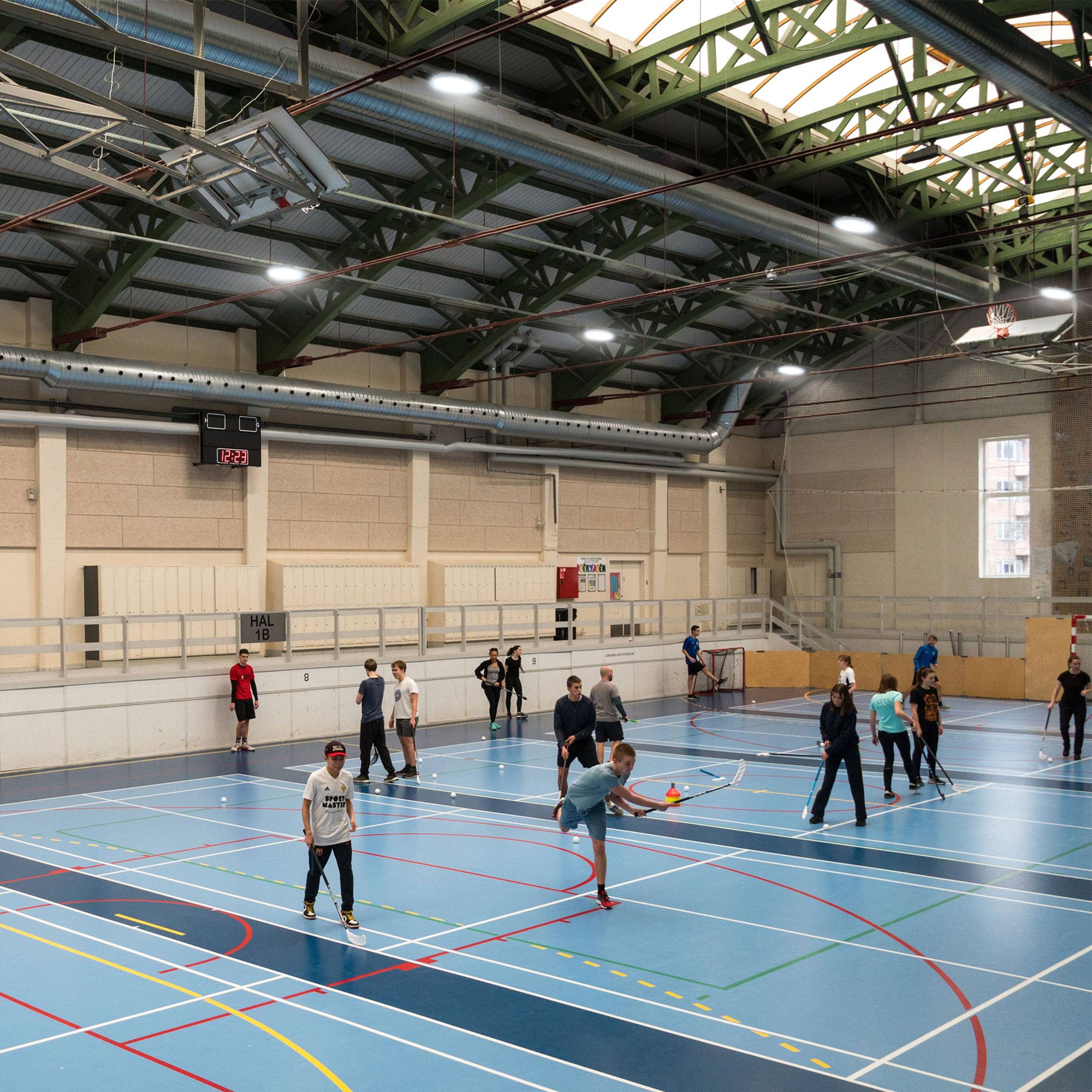 Spectrum LED PLATEO 4 HIGH BAY 100-200W Hallenleuchte 31000lm schwarz 90° 230V IP65 IK09 Neutralweiß 4000K