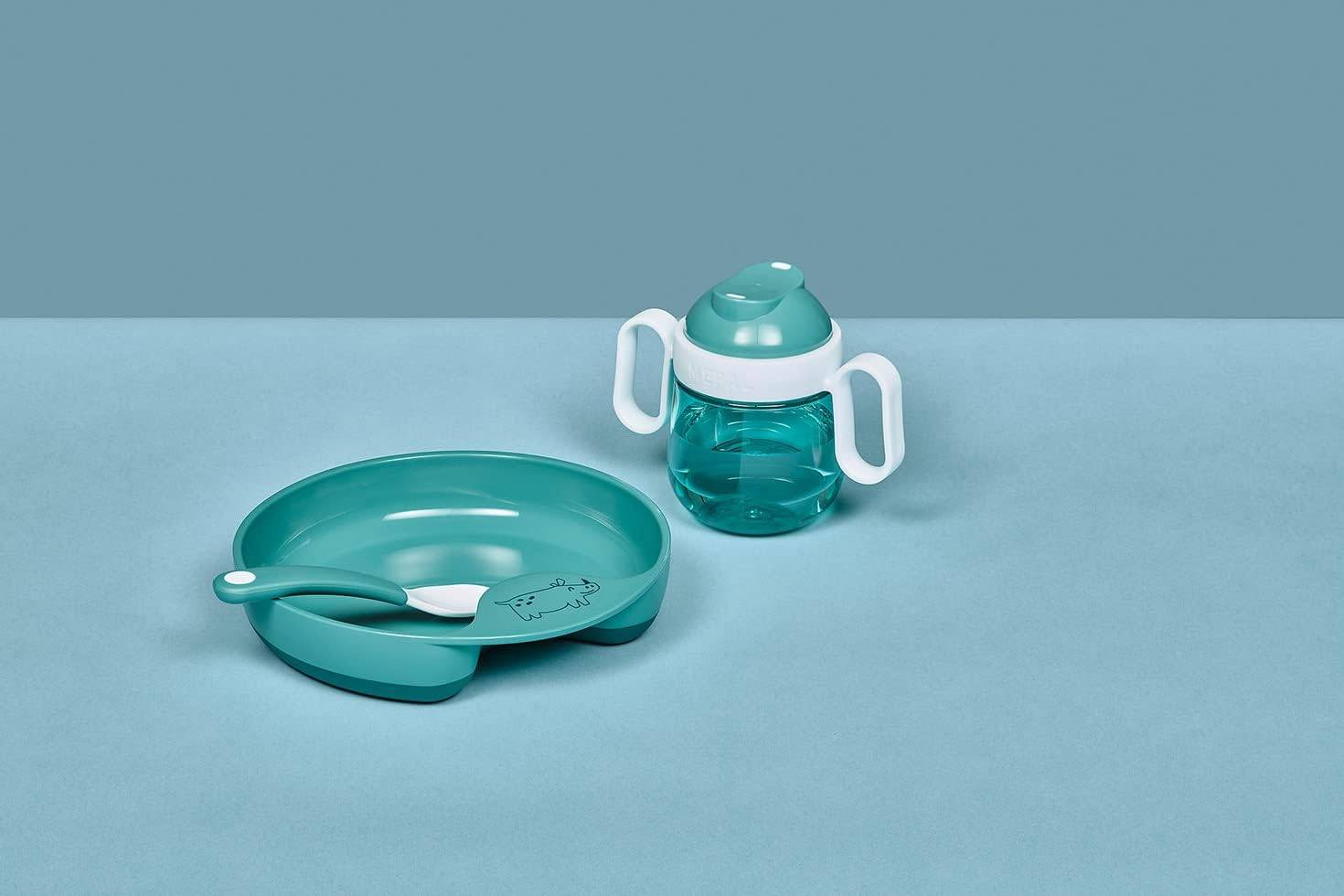 Mepal - Baby 3er Geschirrset Mio - Inklusive auslaufsicherem Trinkbecher, Lernteller & Lernlöffel - Spülmaschinengeeignet & BPA frei - 3er Set - Sai