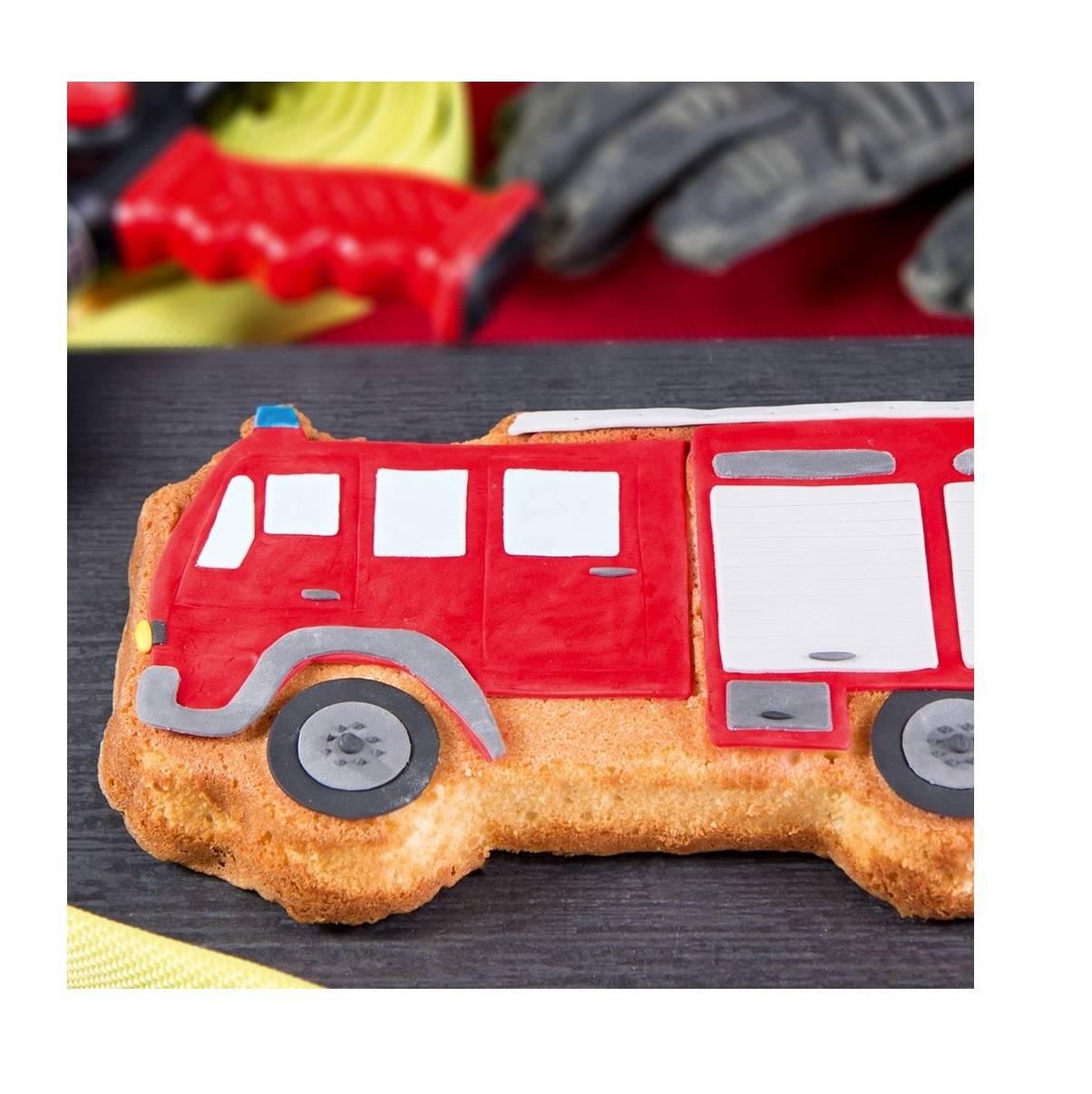 Städter Backform Feuerwehrauto Benny 610088 ca.33 cm