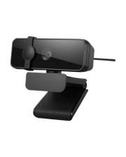 Schwarze Webcam mit Clip-Befestigung und angeschlossenem Kabel auf weißem Hintergrund.