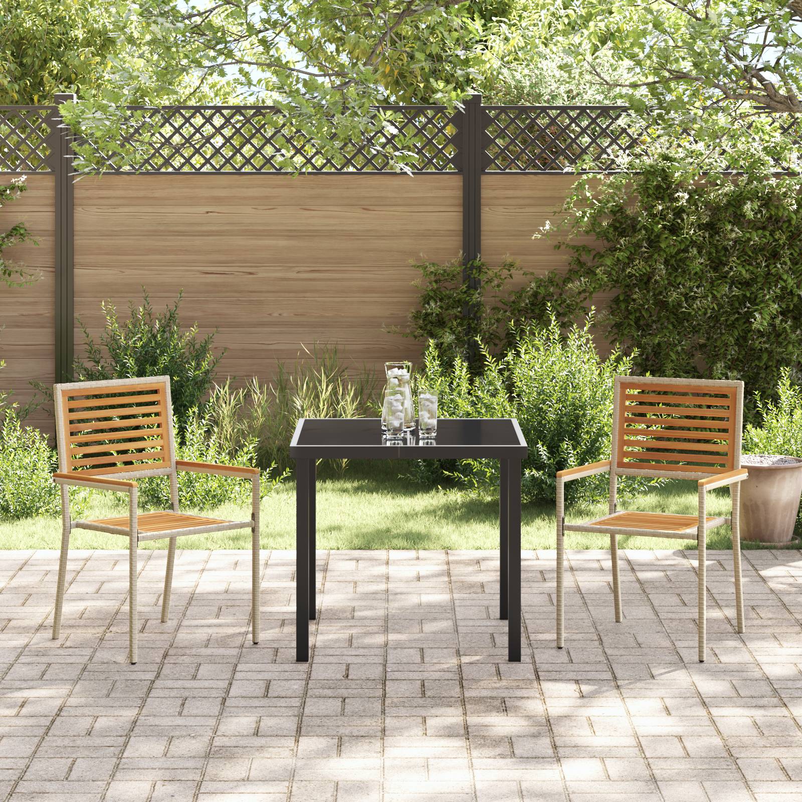 vidaXL stapelbare Gartenstühle - 2er-Set in Beige Poly Rattan.