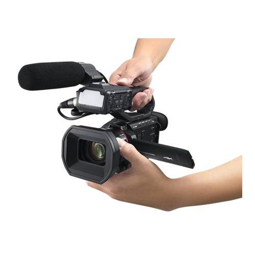 PANASONIC AG-CX18 - 4K 10-Bit 60p Camcorder (3,5“ Touchscreen | OLED-Viewfinder | 25mm Weitwinkel | RTMP | WiFi)
