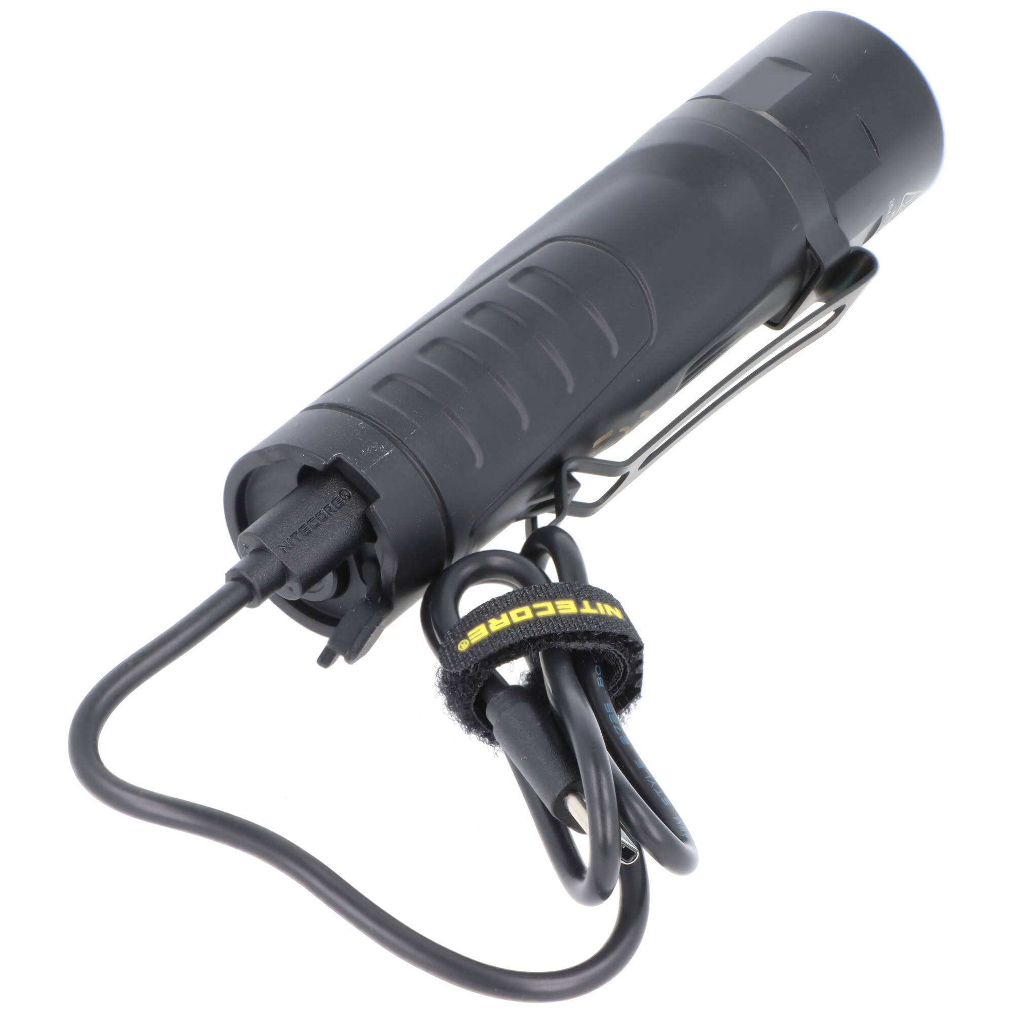 Nitecore MH15 Powerbank-Taschenlampe mit bis zu 2000 Lumen, 5000mAh Energieversorgung, glattes Gehäuse