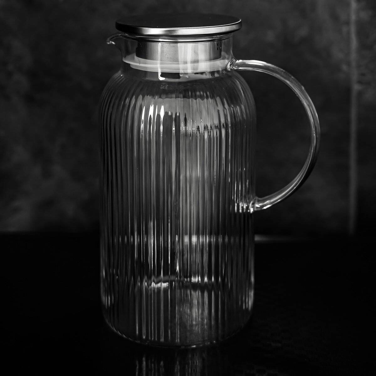 Glaskaraffe "Freya Caraffa" aus hochwertigem Borosilikatglas mit Deckel - 1800ml
