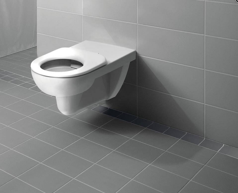 Geberit Tiefspül-WWC bas Renova Comfort spülrandlos 700mm Ausladung weiß