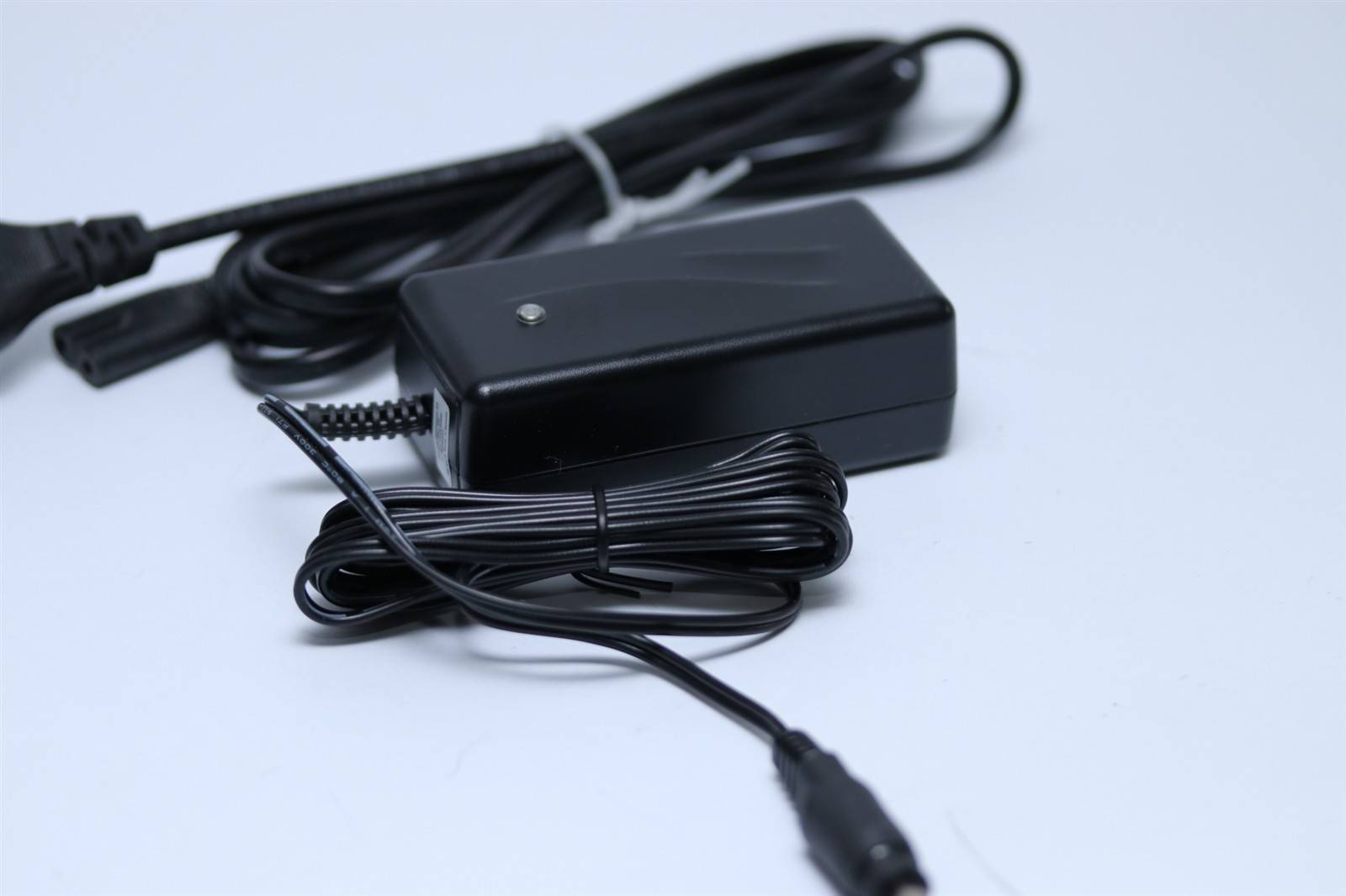 Ersatzladegerät für zipgo 3007016 / EP15 - 14,8 Volt Li-Ion Akku