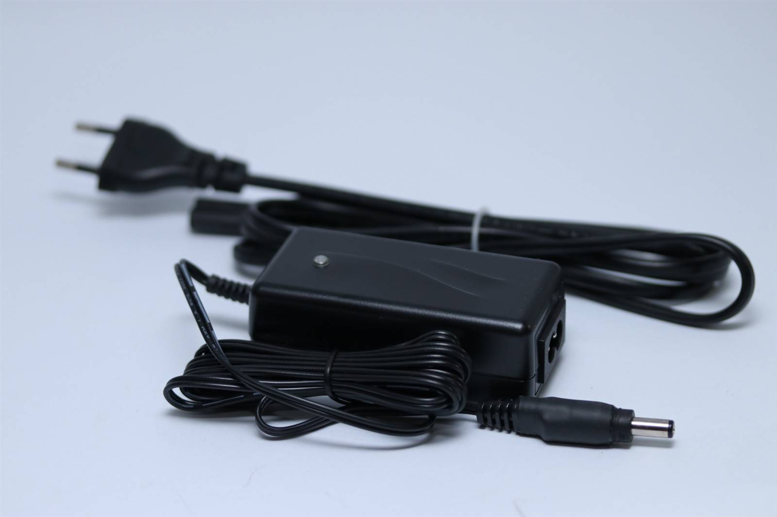 Ersatzladegerät für zipgo 3007016 / EP15 - 14,8 Volt Li-Ion Akku