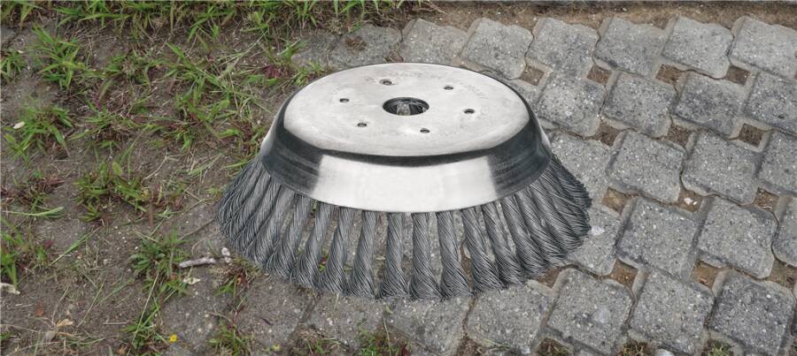 Wildkrautbürste für Freischneider / Motorsense 475.2M1.01 Ausführung gezopft, Stahldraht hochfest, glatt Ø 155 mm Drahts