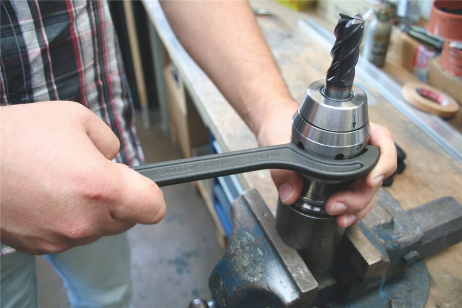 Hakenschlüssel mit Nase 6334290 für Muttern-Ø 34 - 36 mm Länge 170 mm Ausführung mit Nase