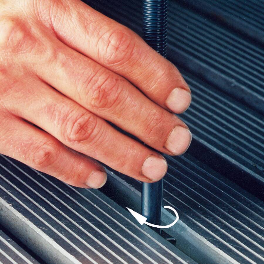 Schrauben für T-Nuten 80580 Schrauben-Ø M16 Nutenbreite 18 mm Länge 100 mm Breite 17,7 mm Kopfgröße 28 mm Kopfdicke 10 m